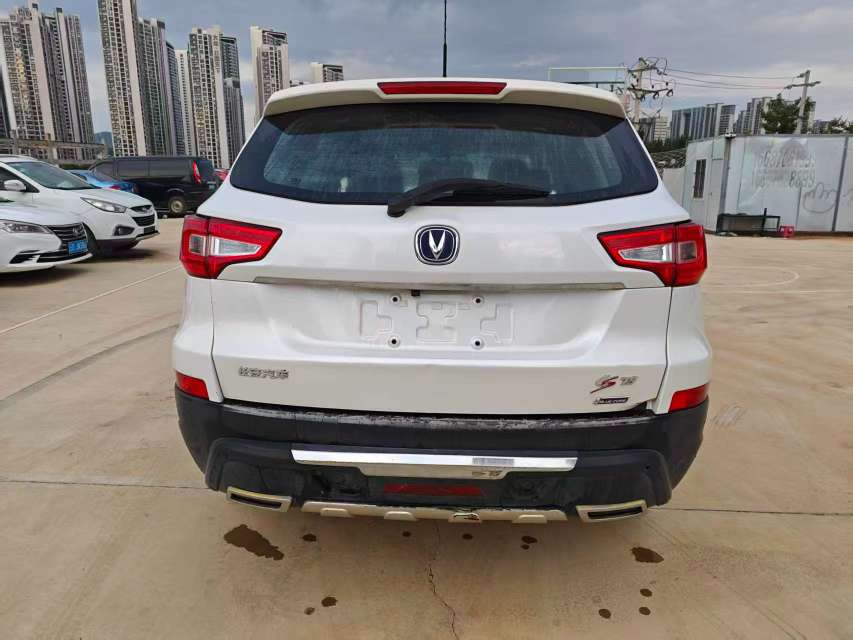Changan CS75 1.8T Automatic 3
