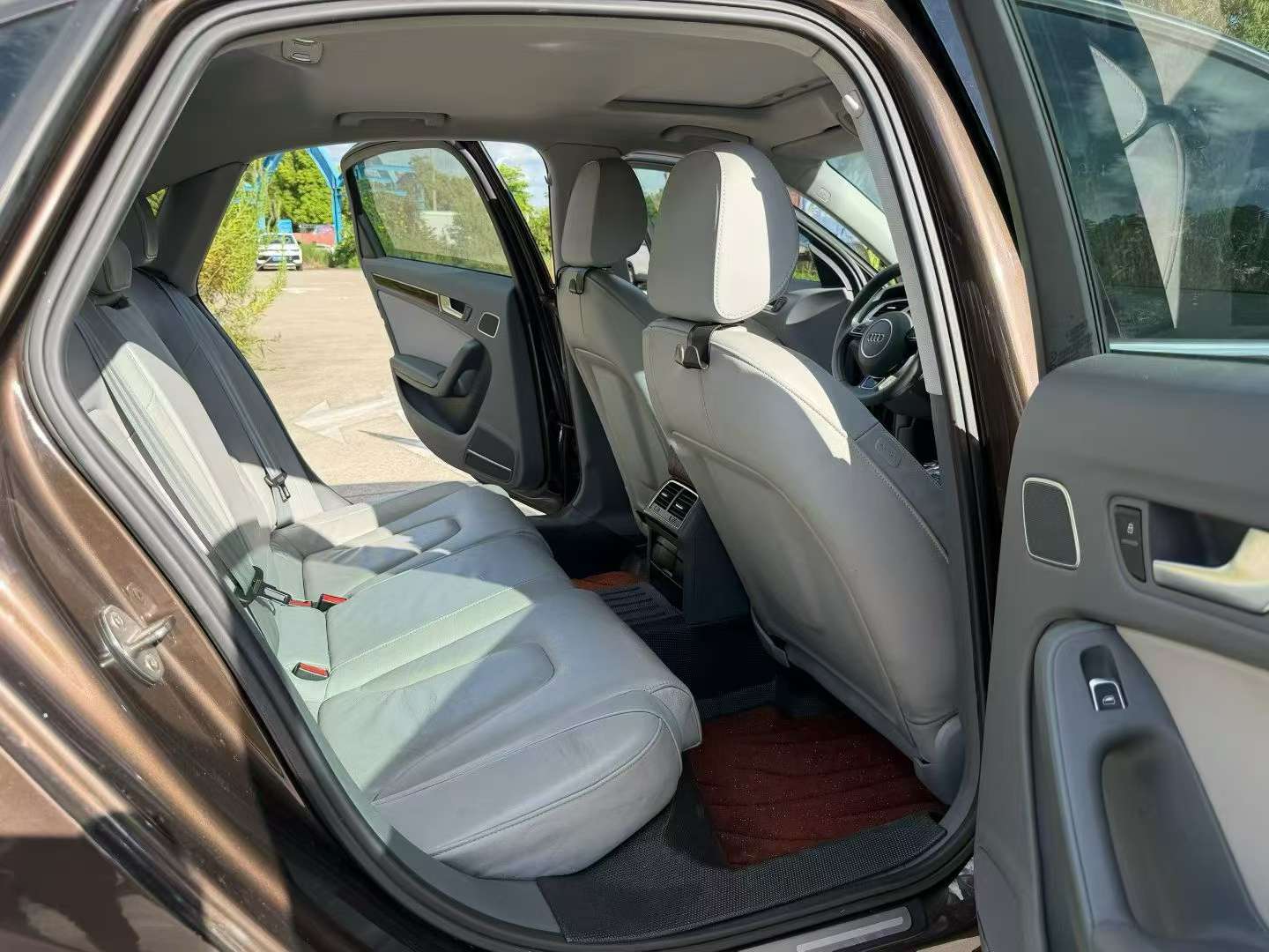 Audi A4L Classic Comfort 7