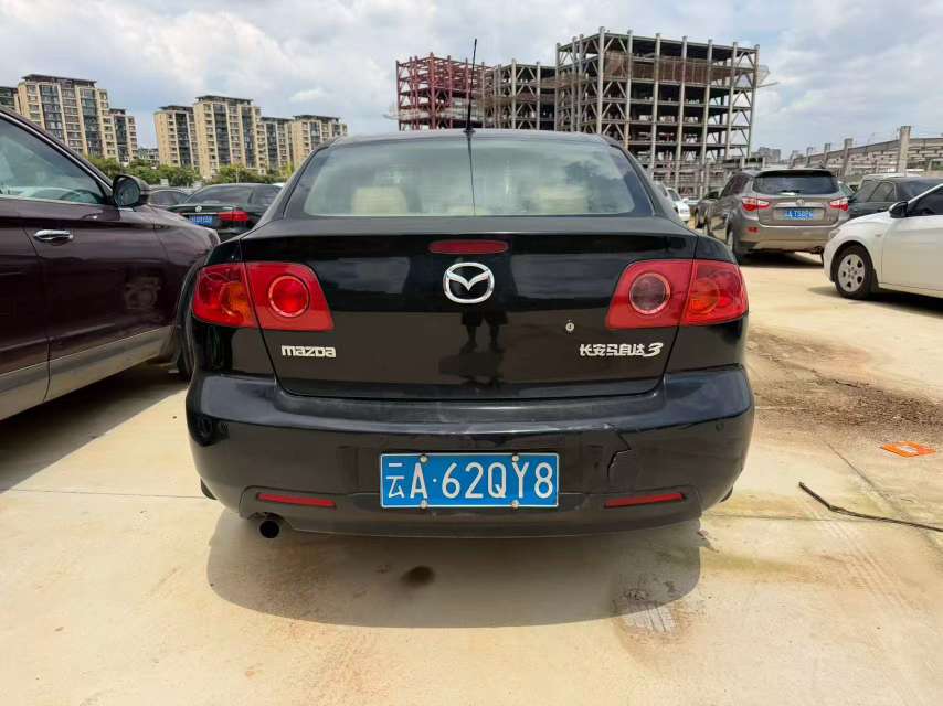 Mazda 3 1.6 Automatic 2