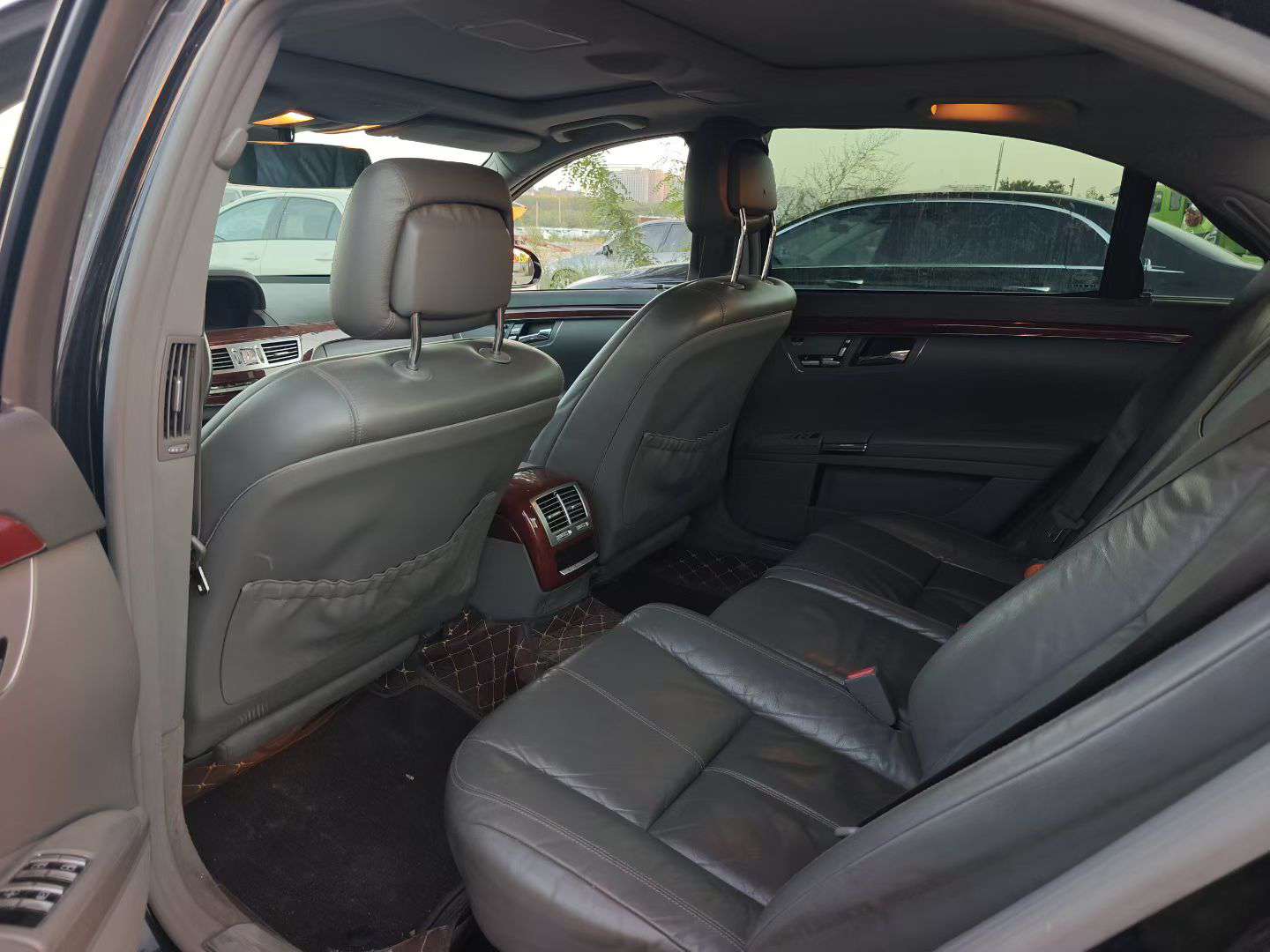 Mercedes-Benz S-Class 6