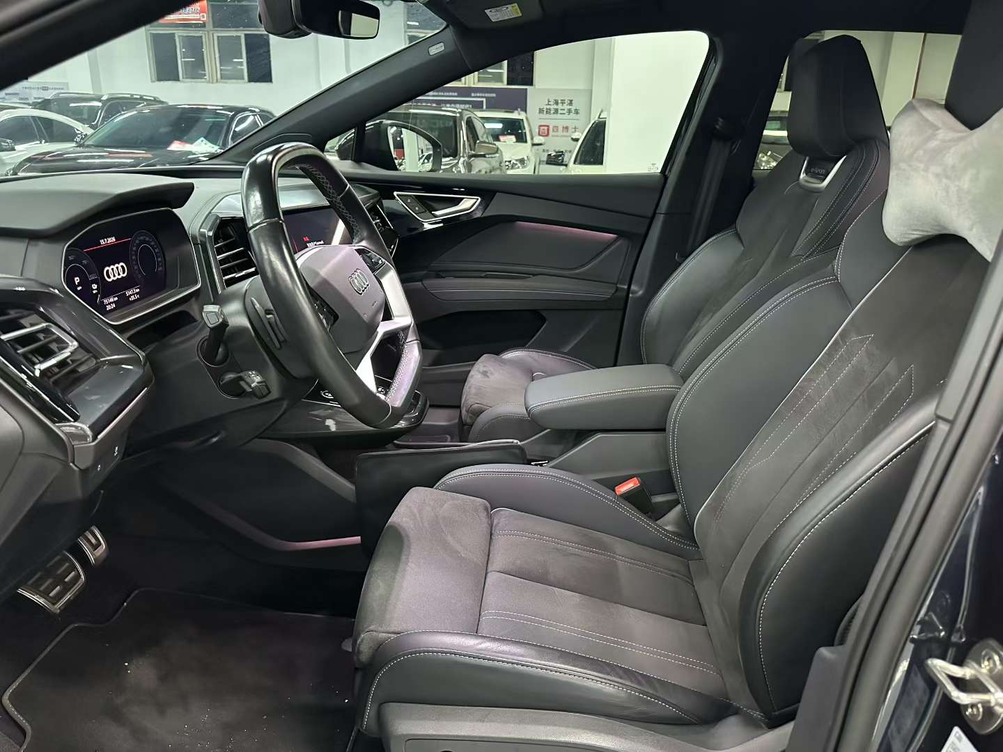 Audi Q4 3