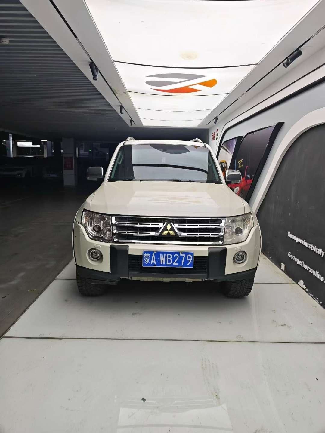Mitsubishi Pajero 2012 V93