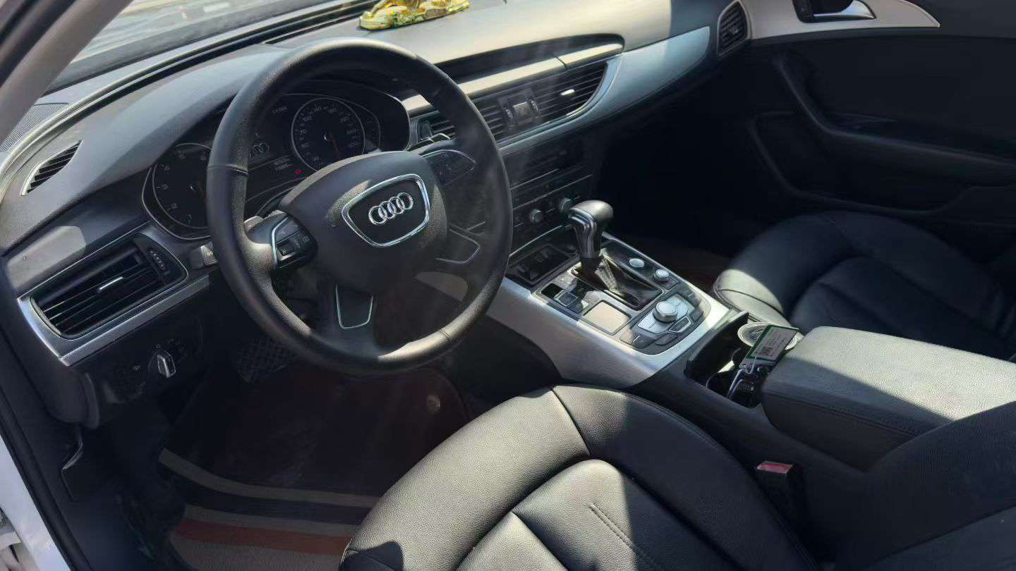 Audi A6 2014 2.0T 4