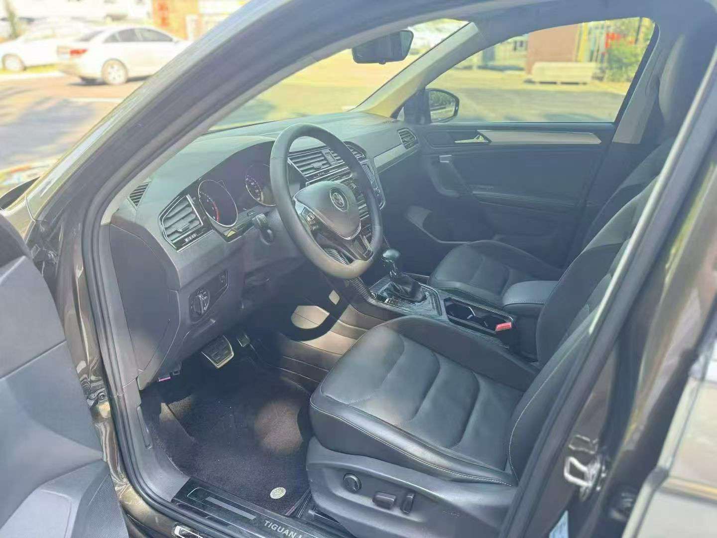 Volkswagen Tiguan L 2017 1.8T 4