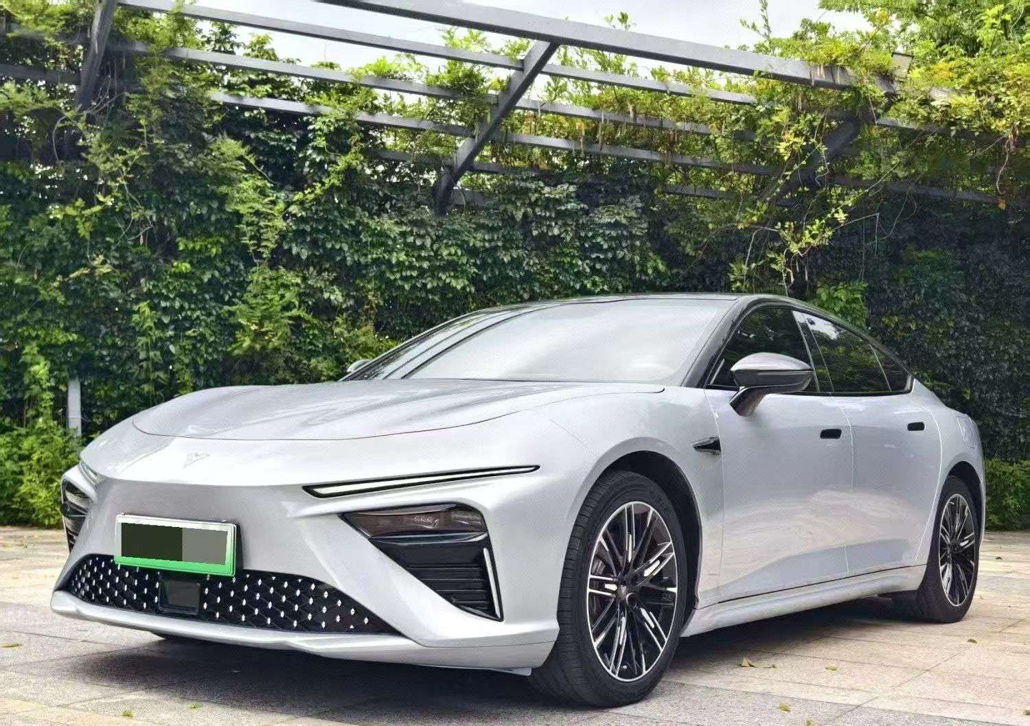 Neta S Coupe 1060 Lete Edition Hybrid 2