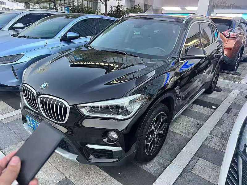 BMW X1 sDrive18Li Luxury