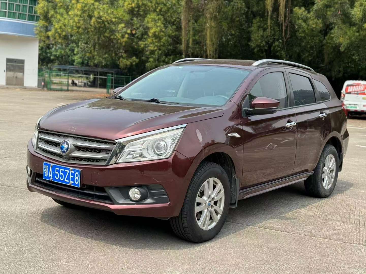 Venucia T70 2.0 Automatic No Sunroof Ruixing Edition 2