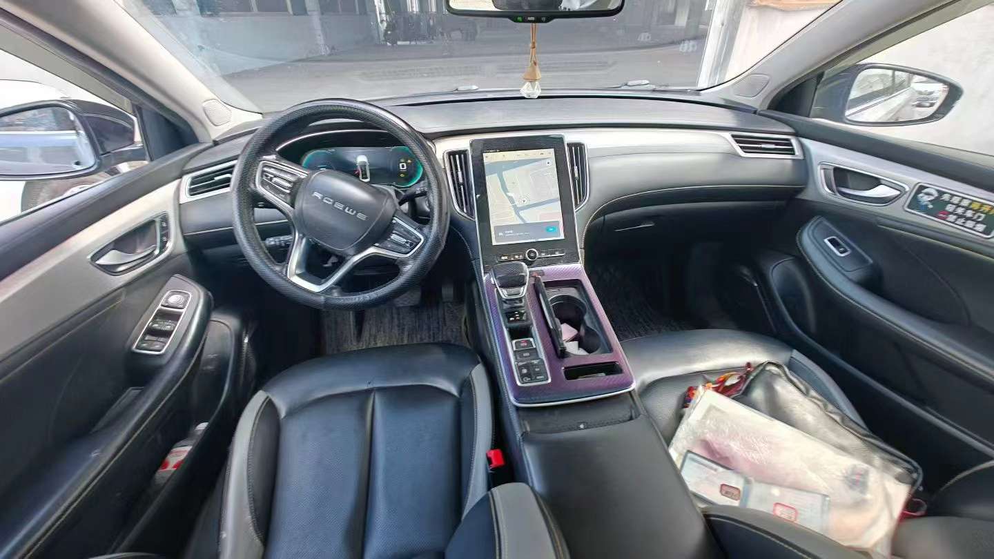 Roewe ER6 MAX Hybrid 6