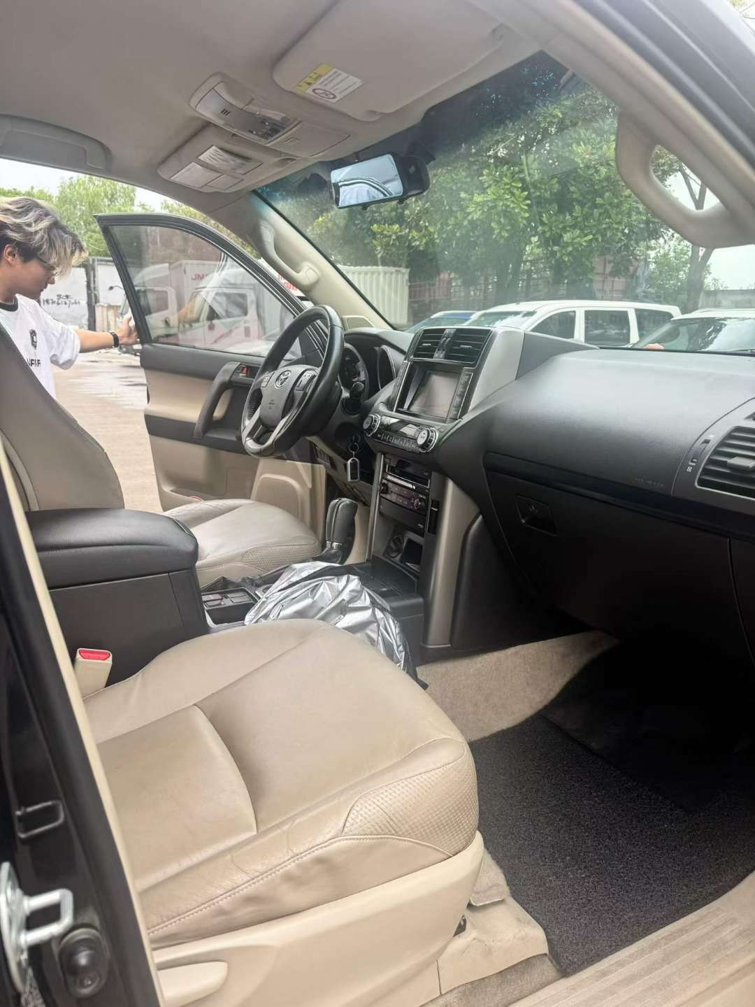 Toyota Prado TX 2.7L Luxury 5