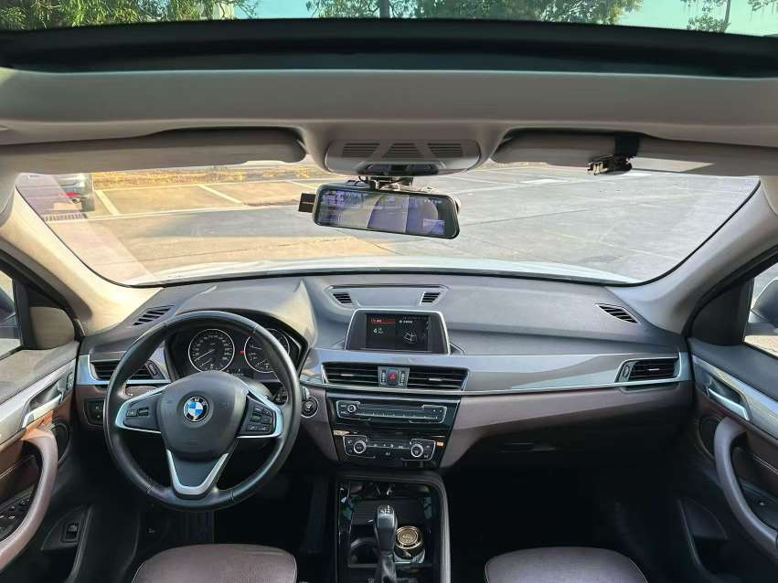 BMW X1 Premium 5