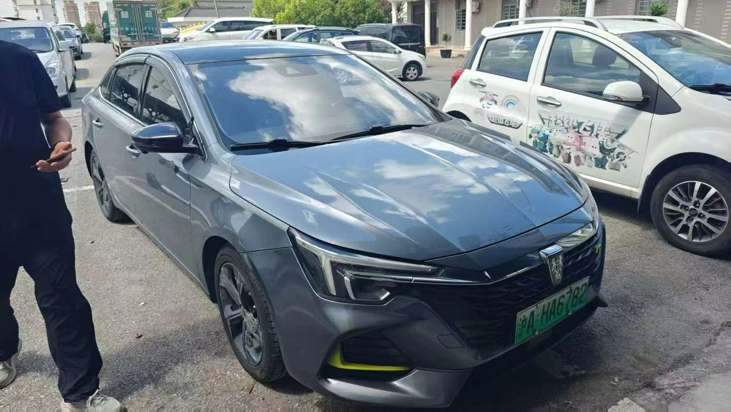 Roewe ER6 MAX Hybrid 3