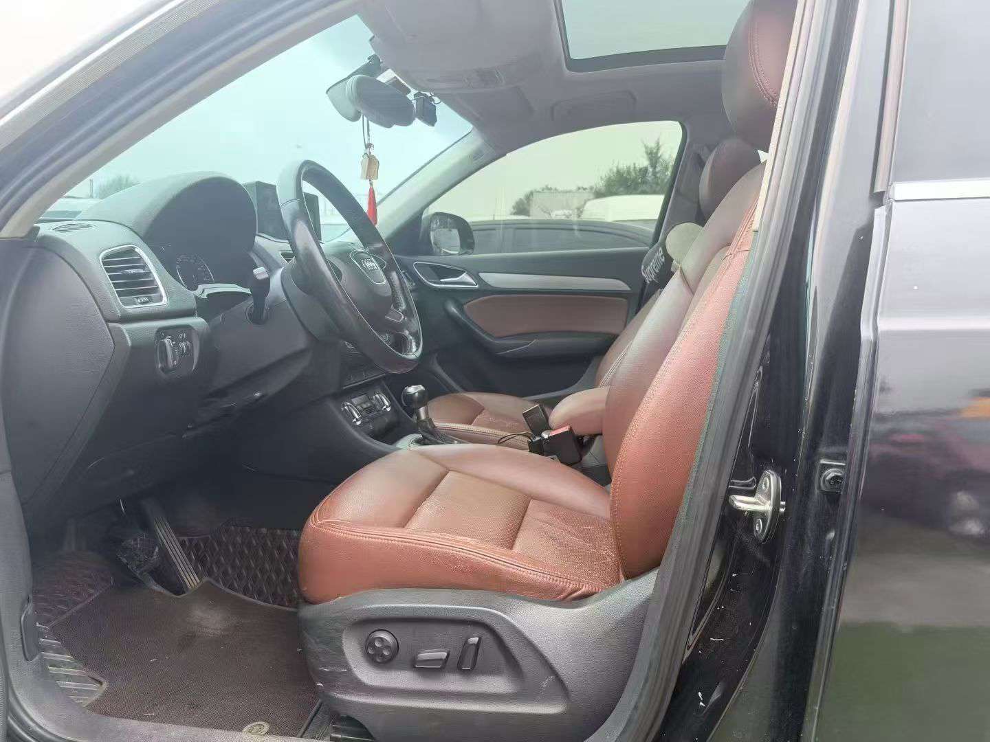 Audi Q3 2014 2.0T High Spec 4