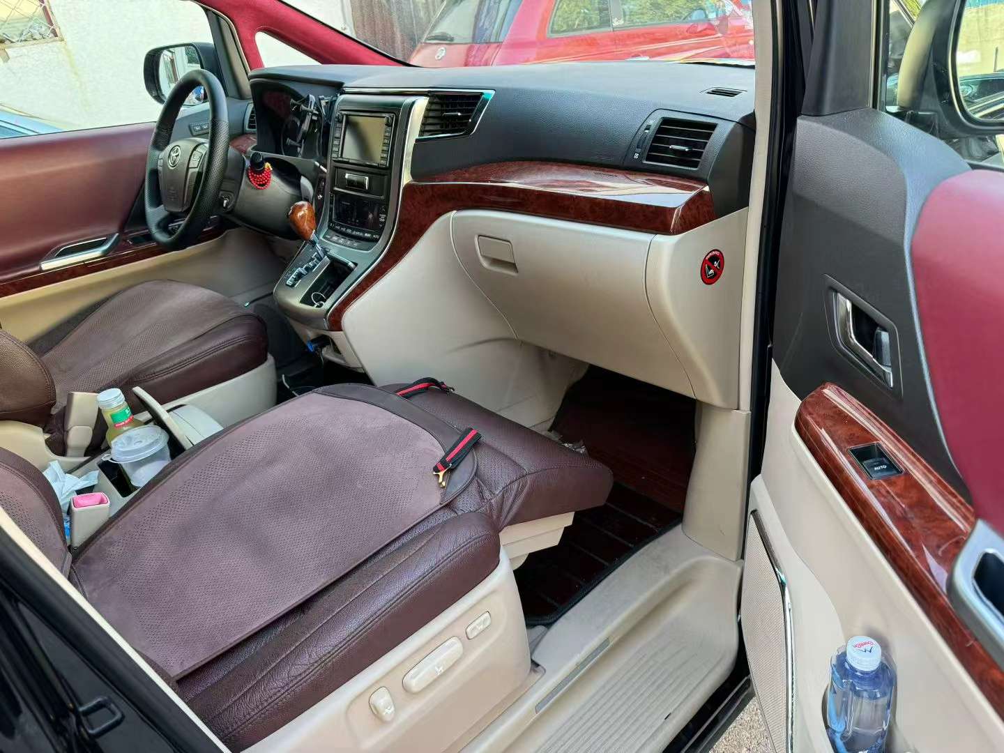 Toyota Alphard Luxury 2.4L 4