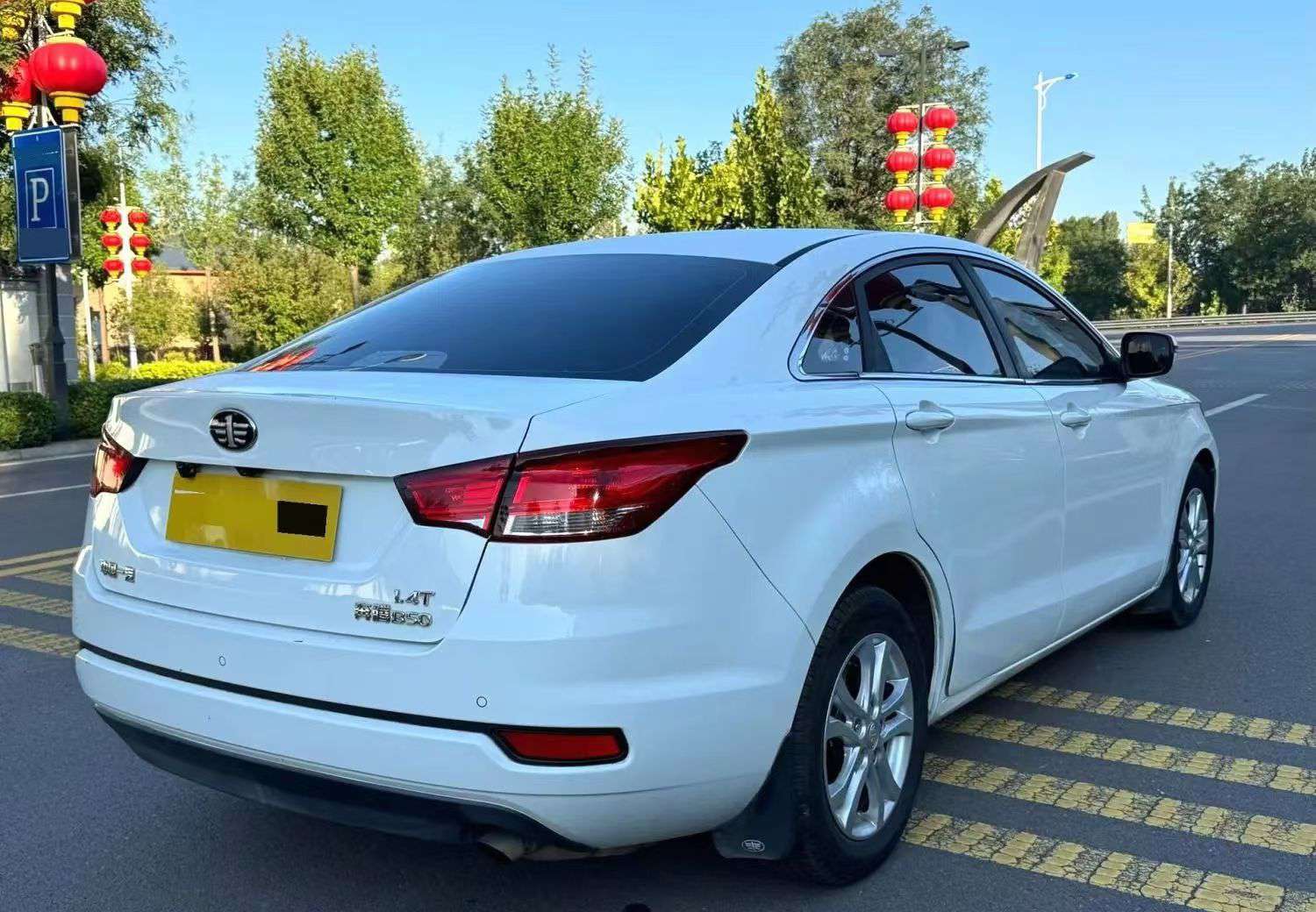 Bestune B50 1.4T Automatic with Sunroof 9