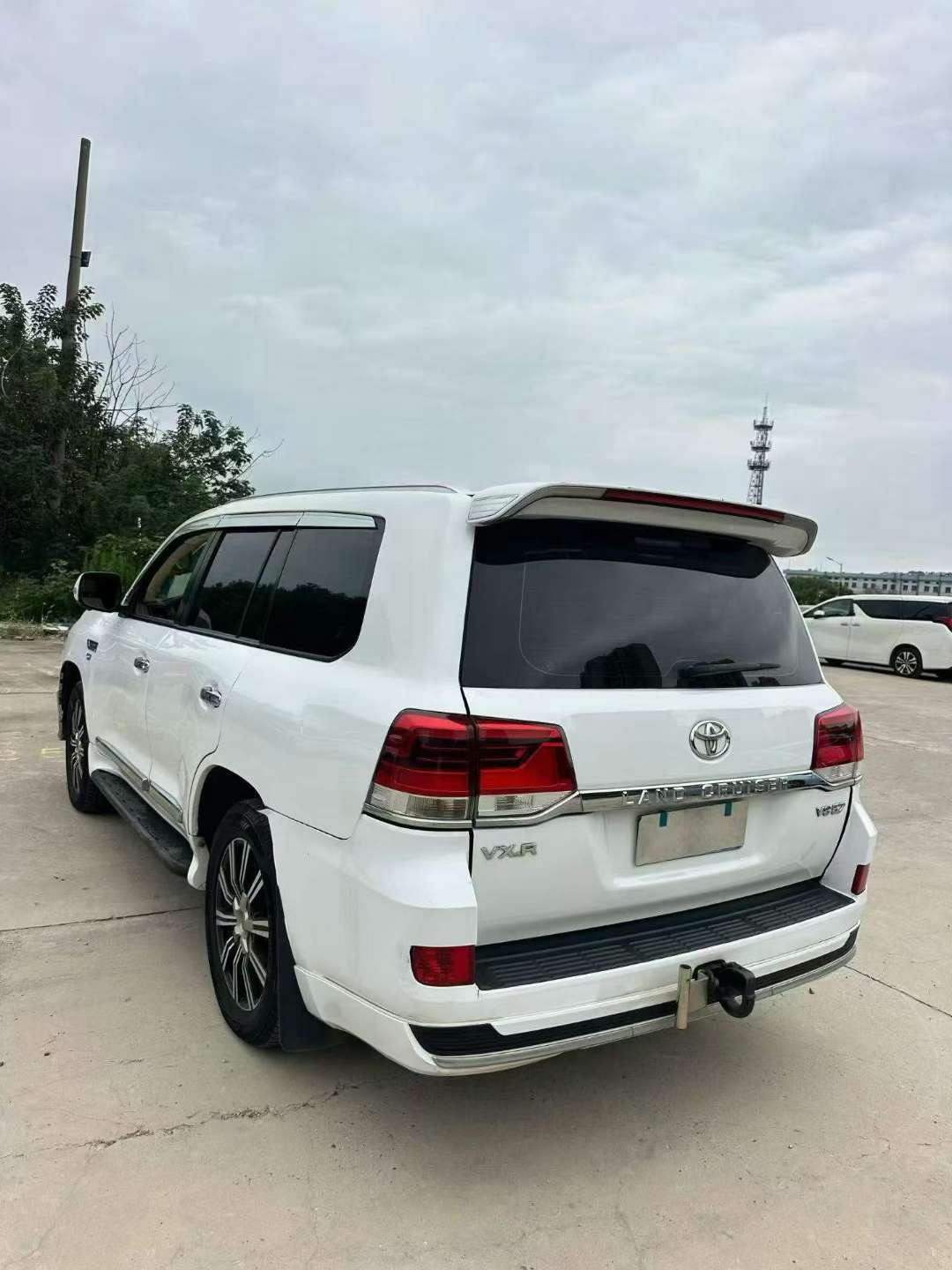 Toyota Land Cruiser 4.7 V8 8-Seater 3