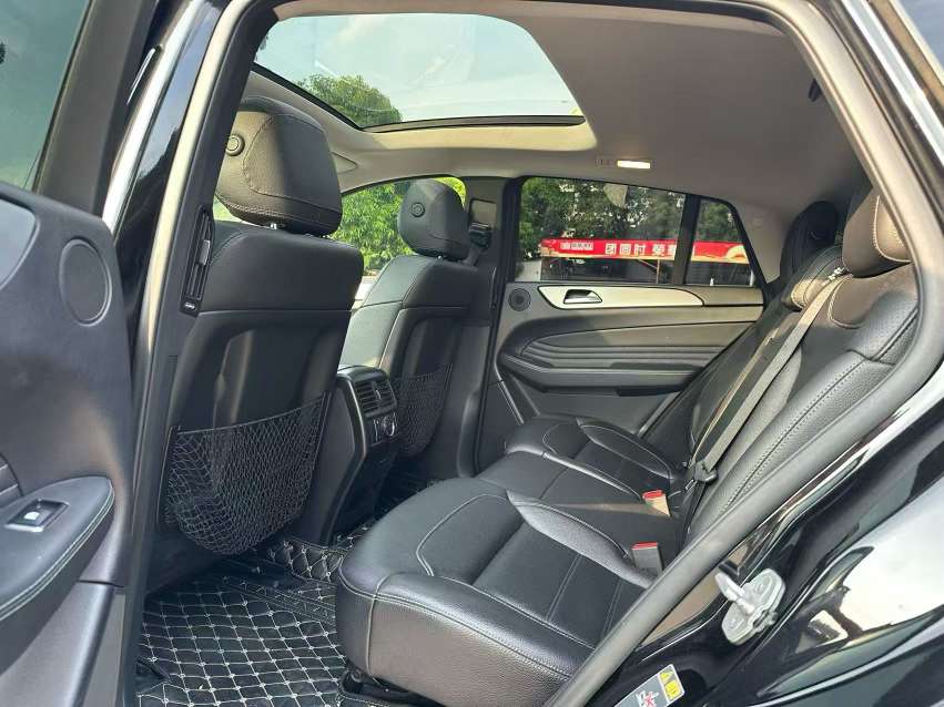Mercedes-Benz GLE 6
