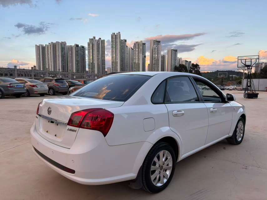 Buick Excelle 1.5L Manual Revised Engine 6