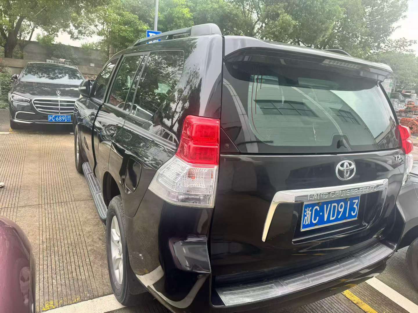 Toyota Prado TX 2.7L Luxury 8