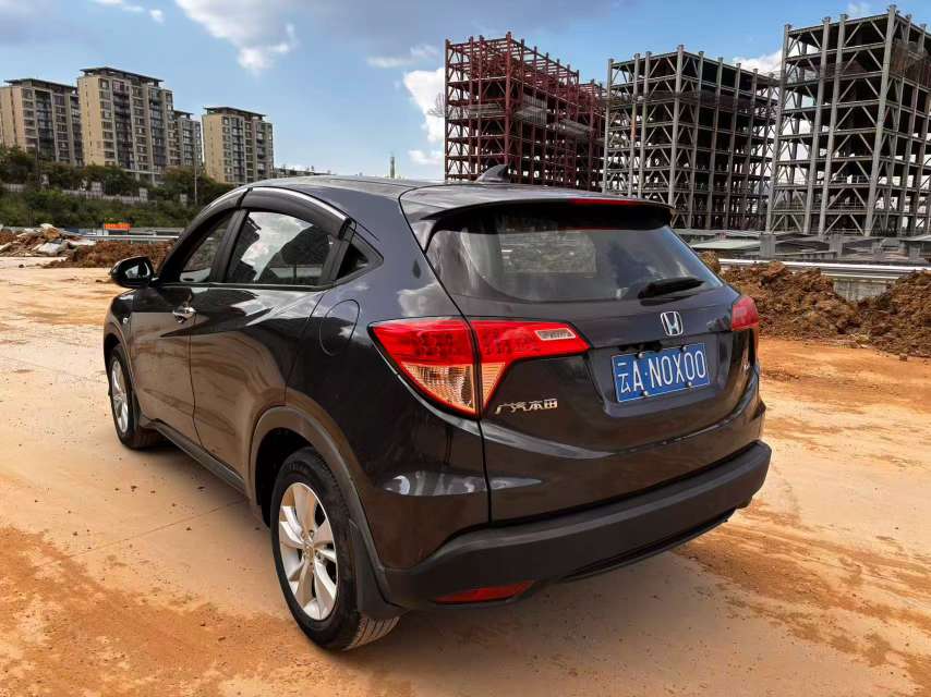 Honda Vezel 4