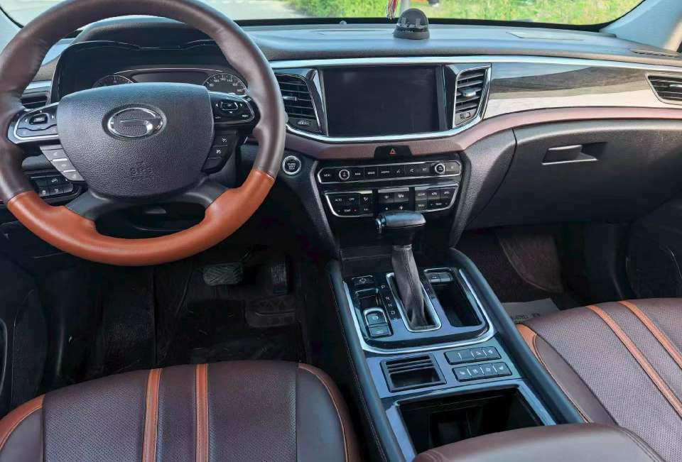 Trumpchi GS8 2018 Automatic 2WD Smart Connect 7-Seater 5
