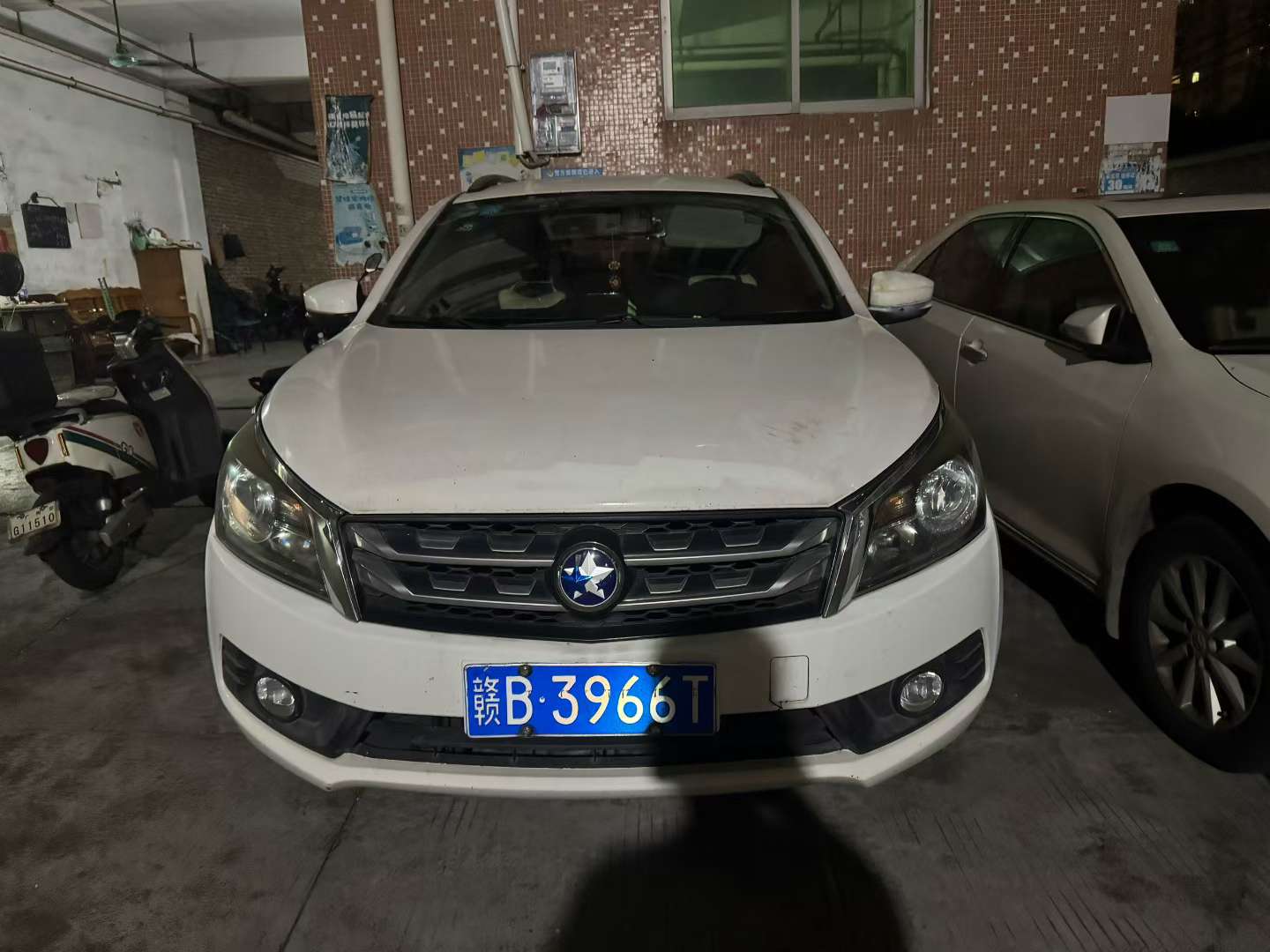 Venucia T70 2.0L Automatic 3
