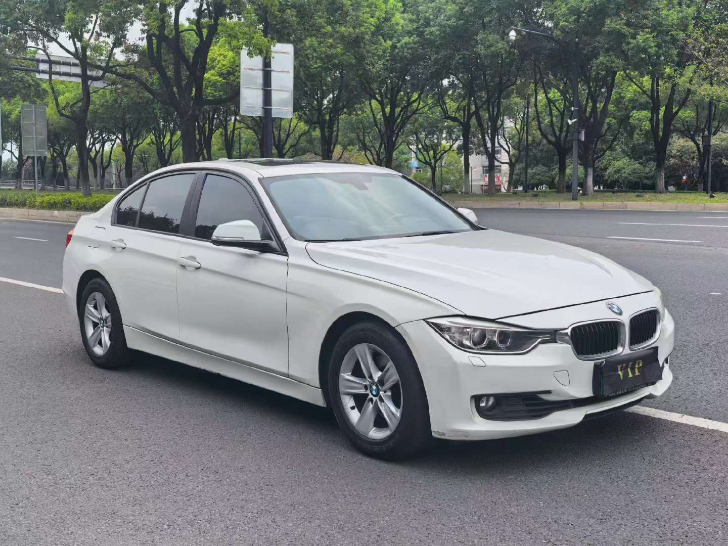BMW 3 Series 2014 320i 2.0T Fashion 3