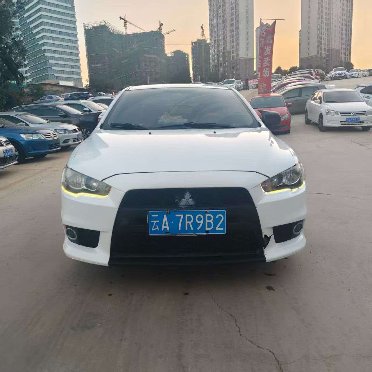 Mitsubishi Lancer 1.8L Manual with Sunroof