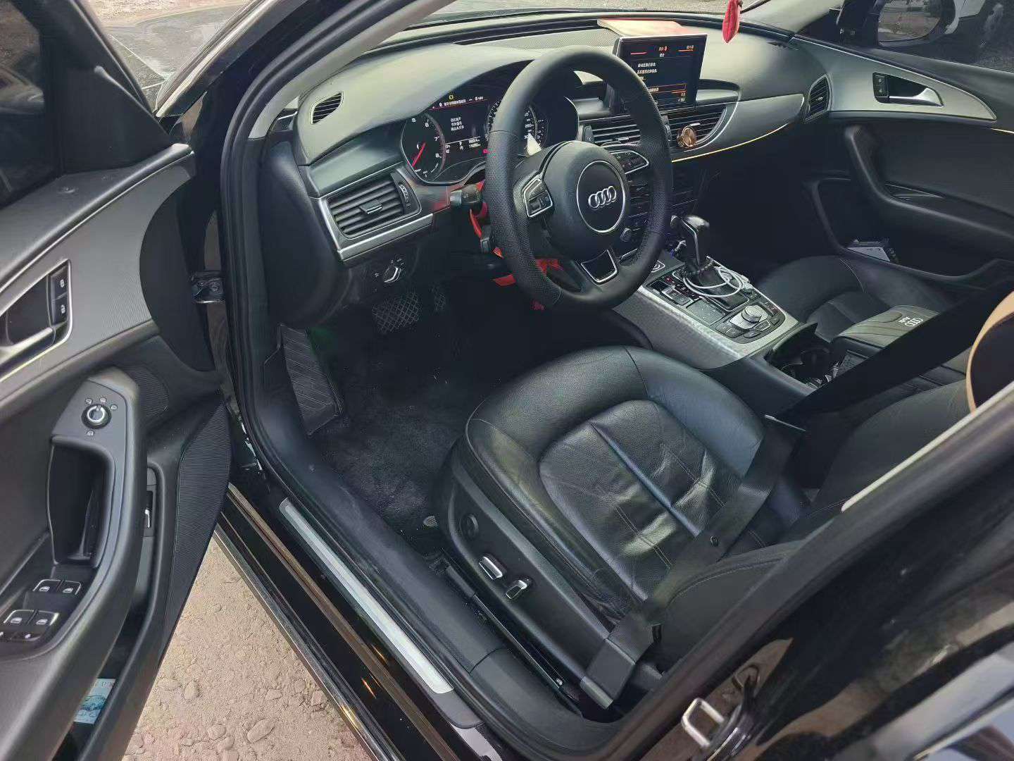 Audi A6L 1.8T Automatic with Sunroof 4
