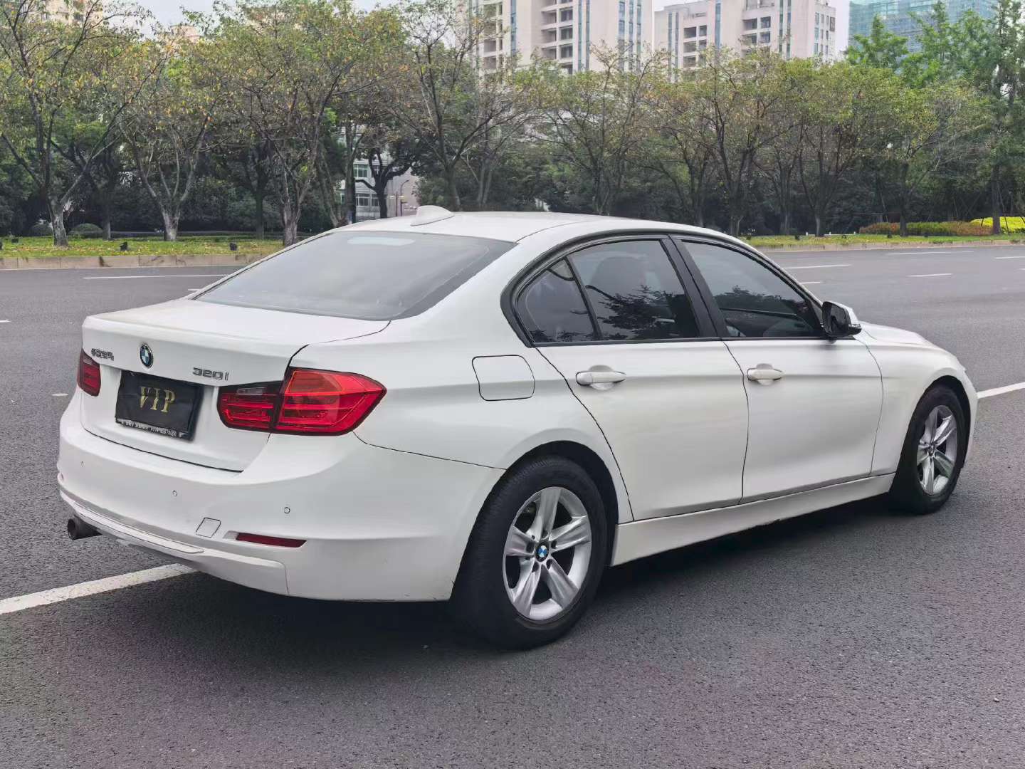 BMW 3 Series 2014 320i 2.0T Fashion 7