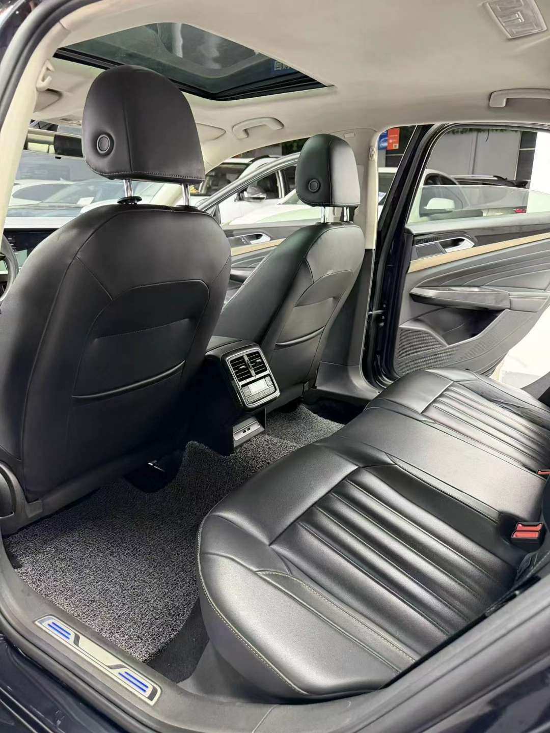 Volkswagen Passat 9