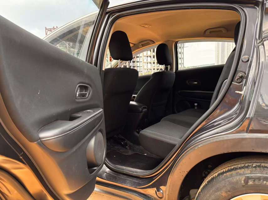 Honda Vezel 6
