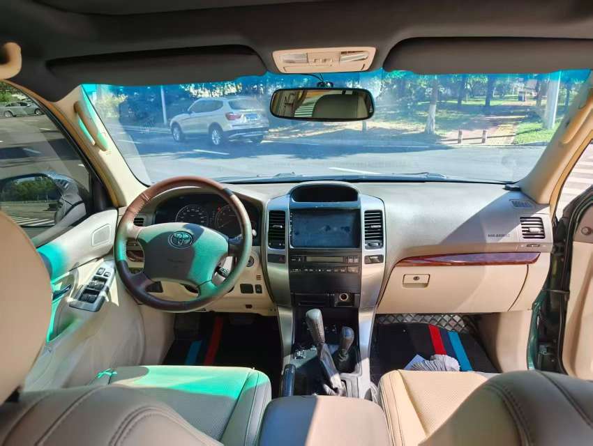 Toyota Prado 2004 VX 4.0 6