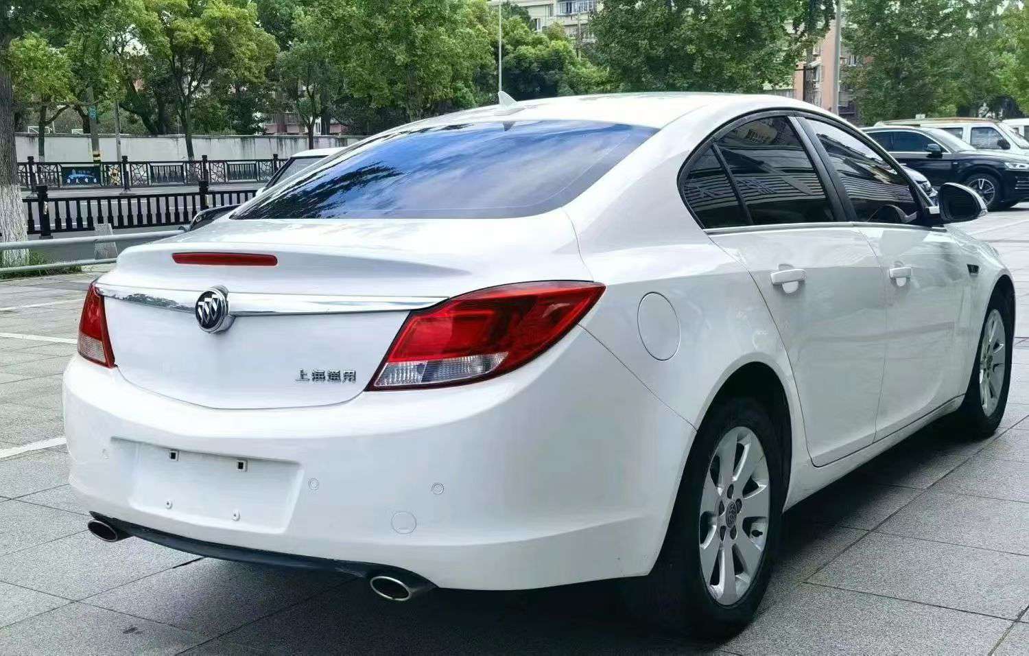 Buick Regal 1.6T 9