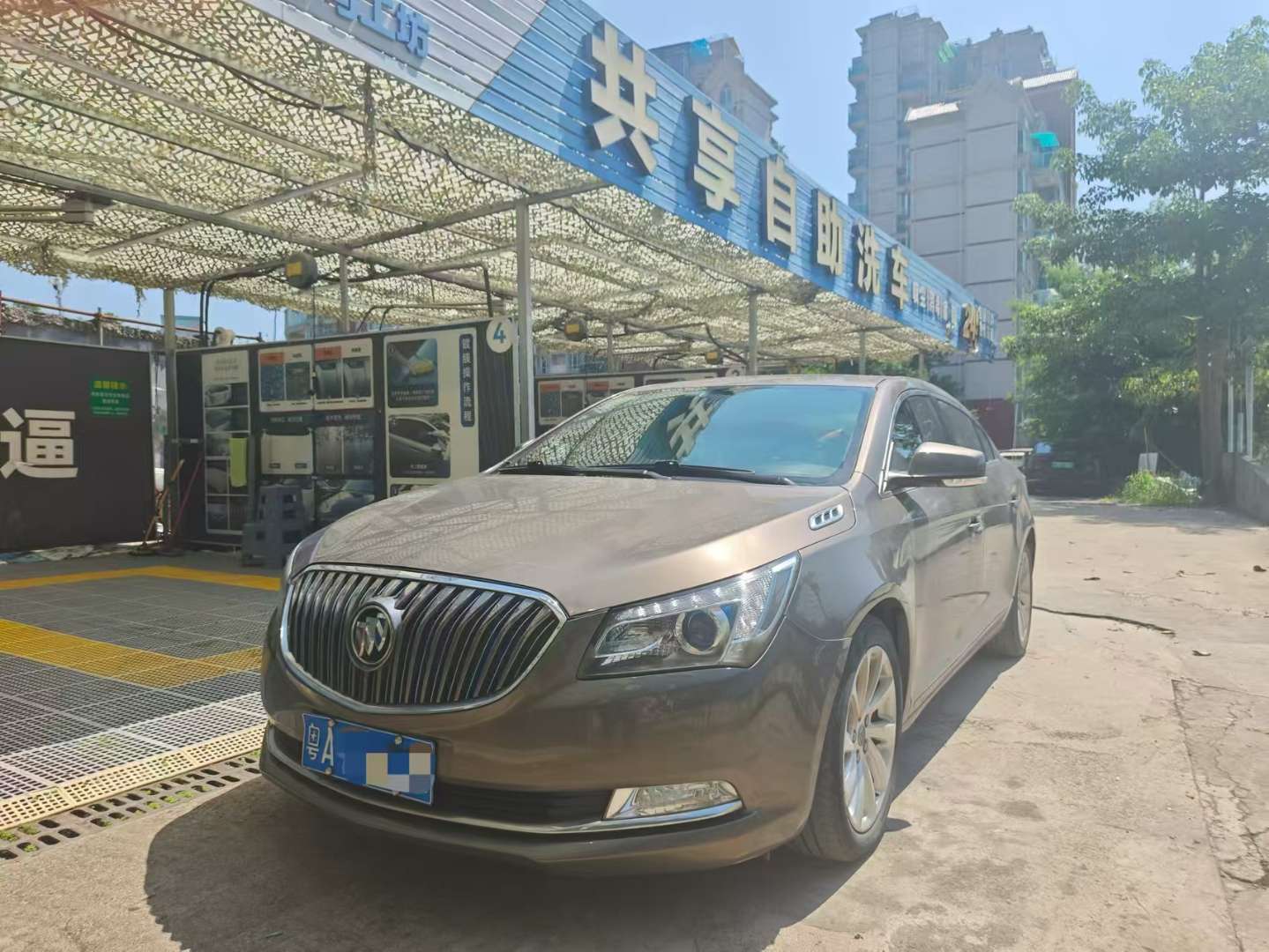 Buick LaCrosse 2015 2.4L SIDI Luxury Comfort Edition 2