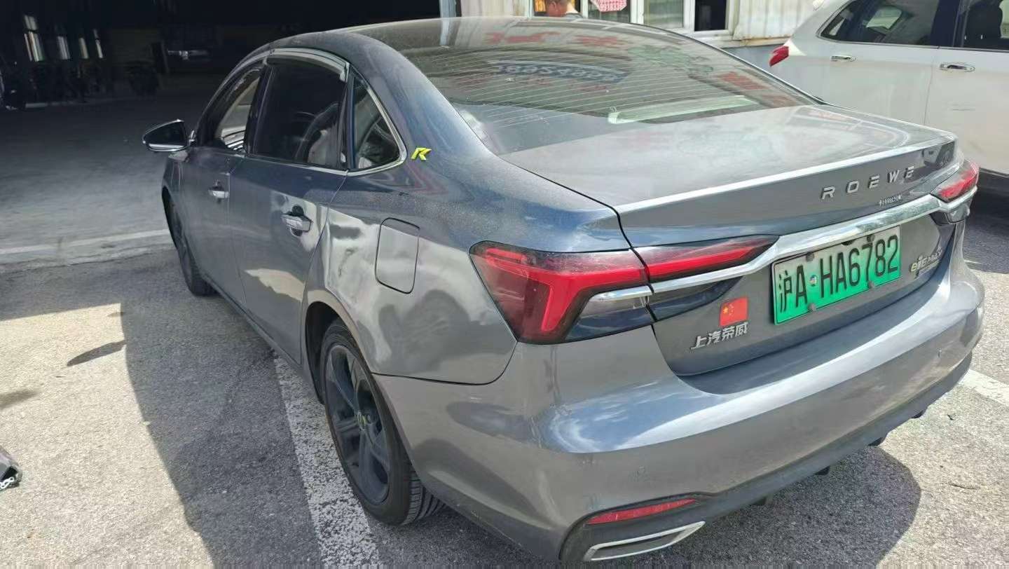 Roewe ER6 MAX Hybrid 8