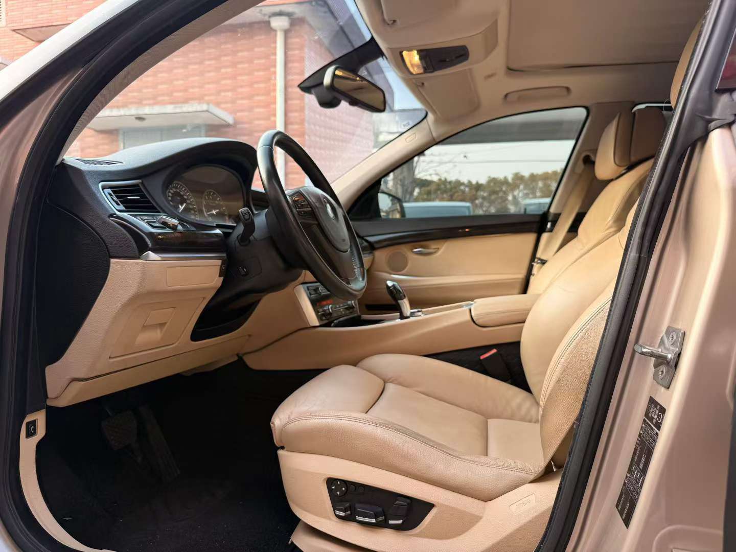 BMW 5 Series GT 2012 535GT 4