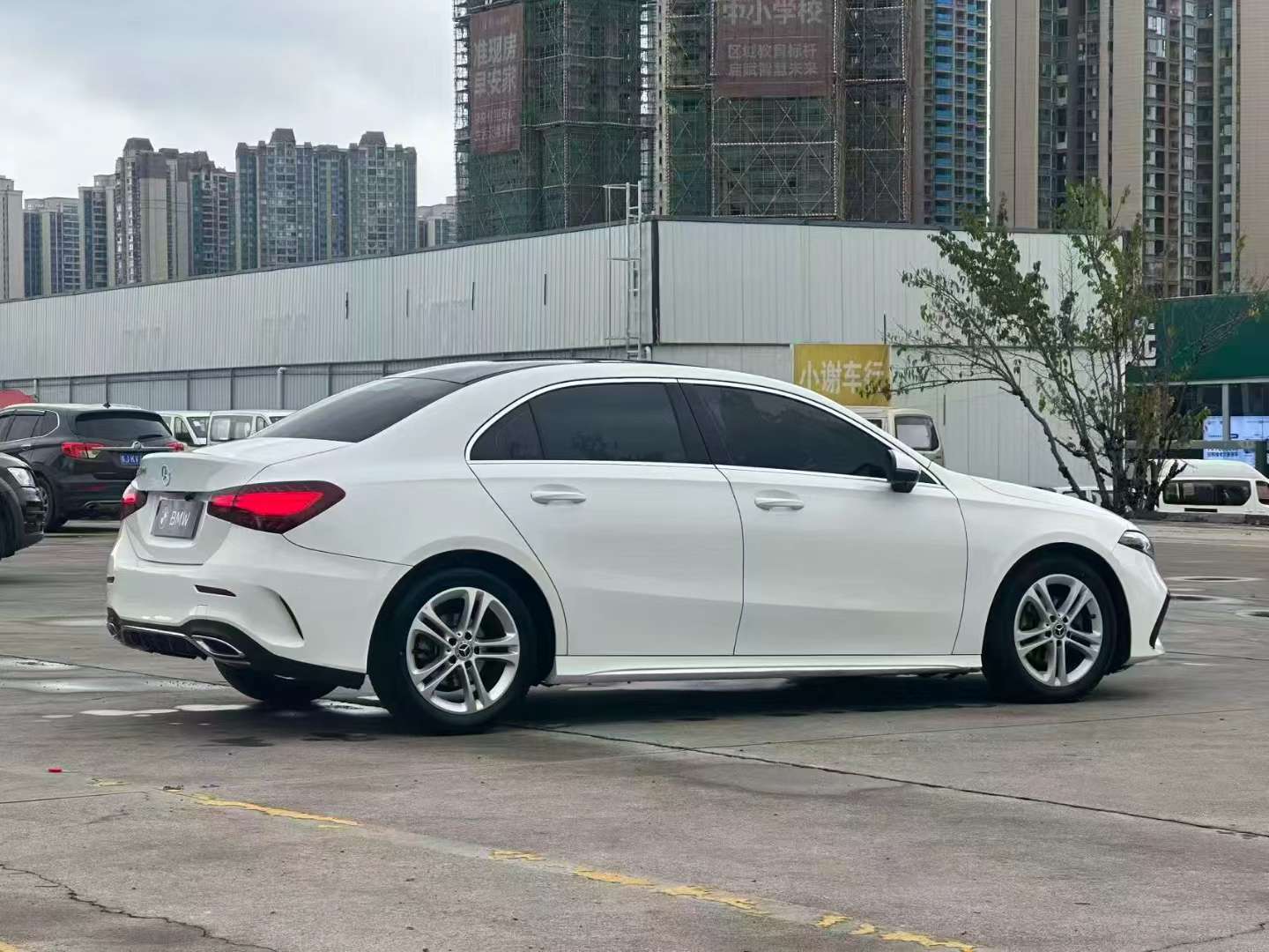 Mercedes-Benz A180L A180L 1.3T 7