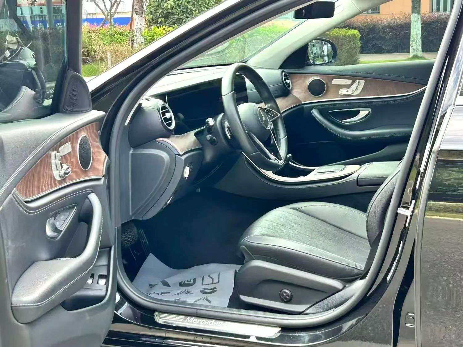 Mercedes-Benz E-Class 2021 E350eL 4