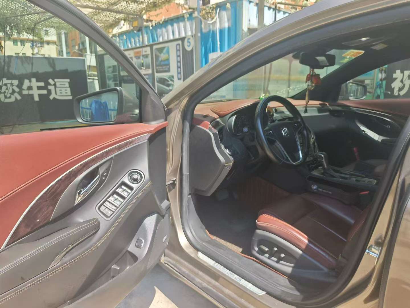 Buick LaCrosse 2015 2.4L SIDI Luxury Comfort Edition 4