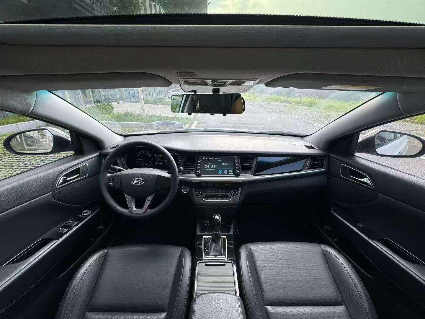 Hyundai Mistra 5