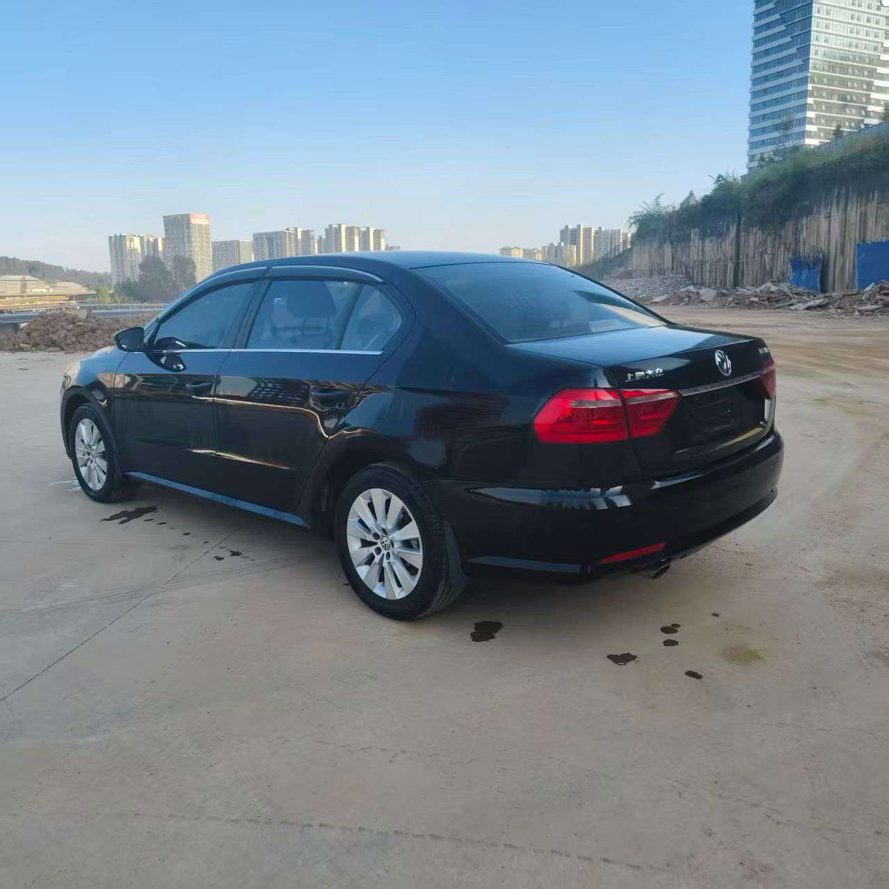 Volkswagen Lavida 6