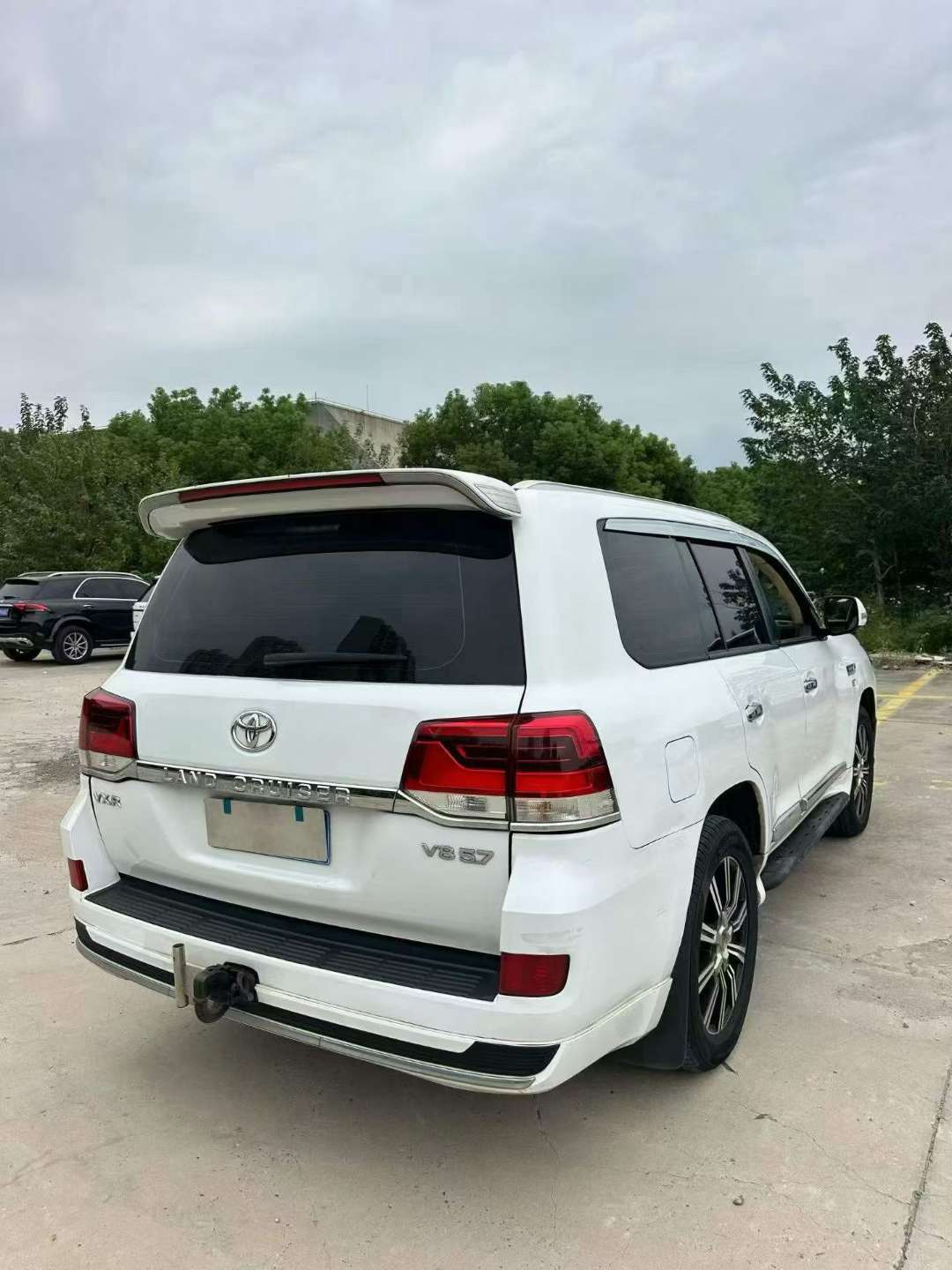 Toyota Land Cruiser 4.7 V8 8-Seater 4