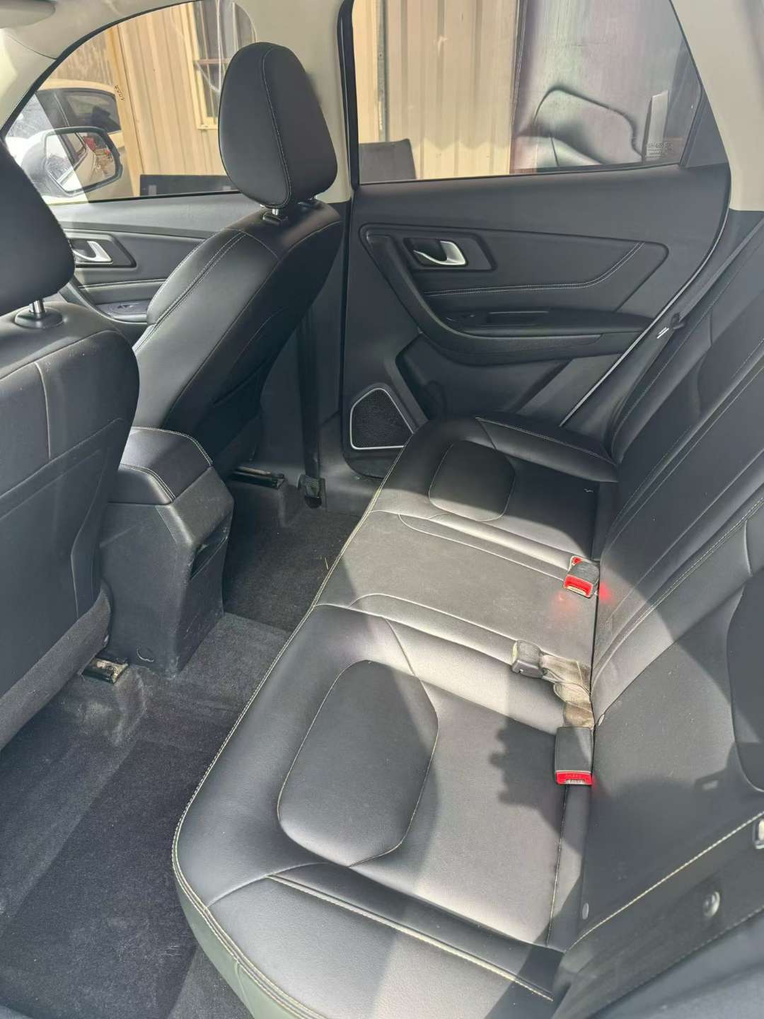 Bestune X40 1.6 Manual Sunroof 3