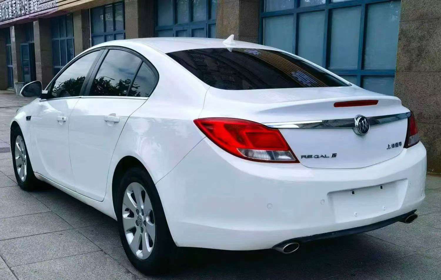Buick Regal 1.6T 8