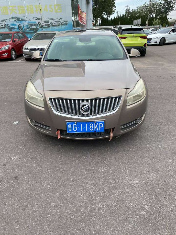 Buick Regal 2.0L Automatic High Trim