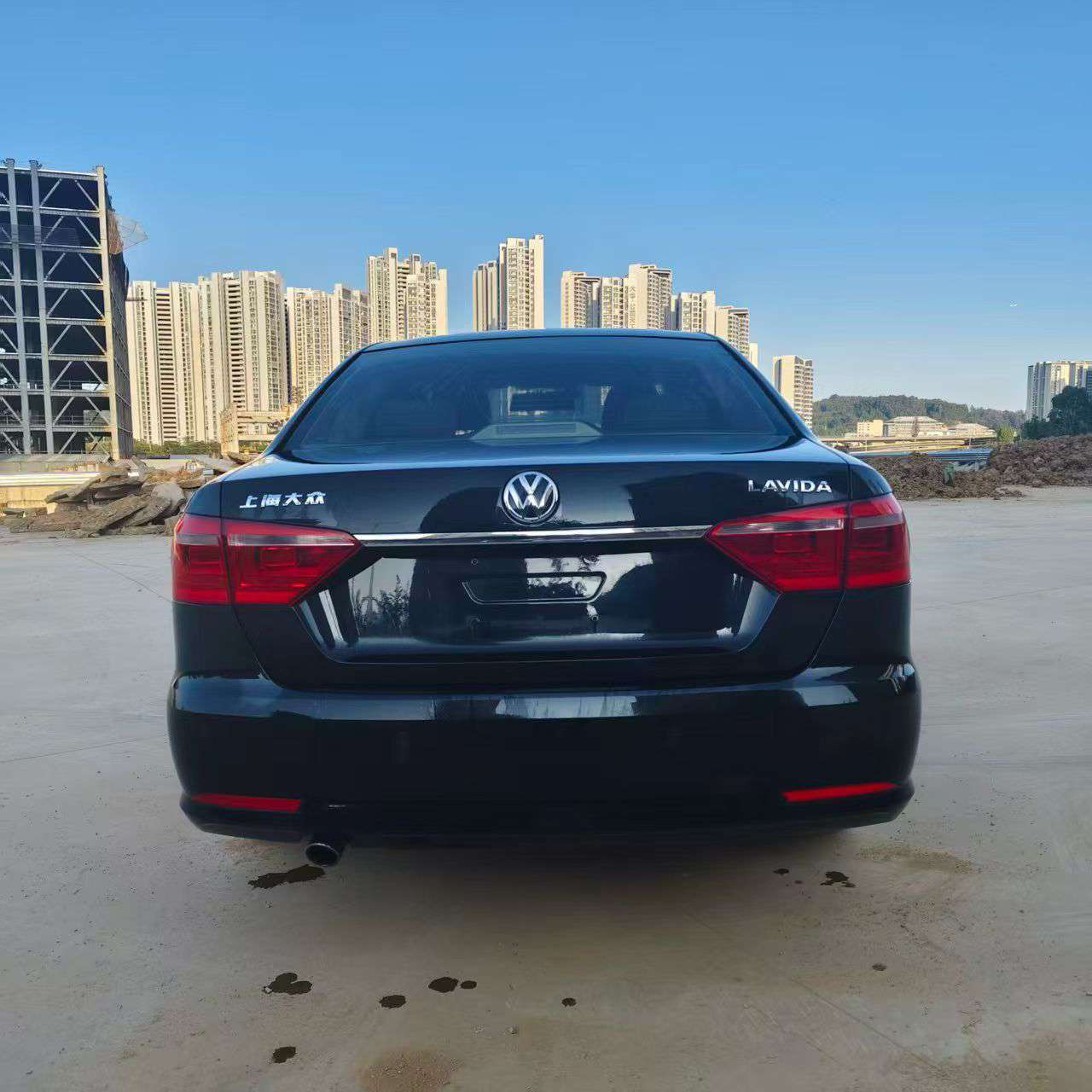 Volkswagen Lavida 4