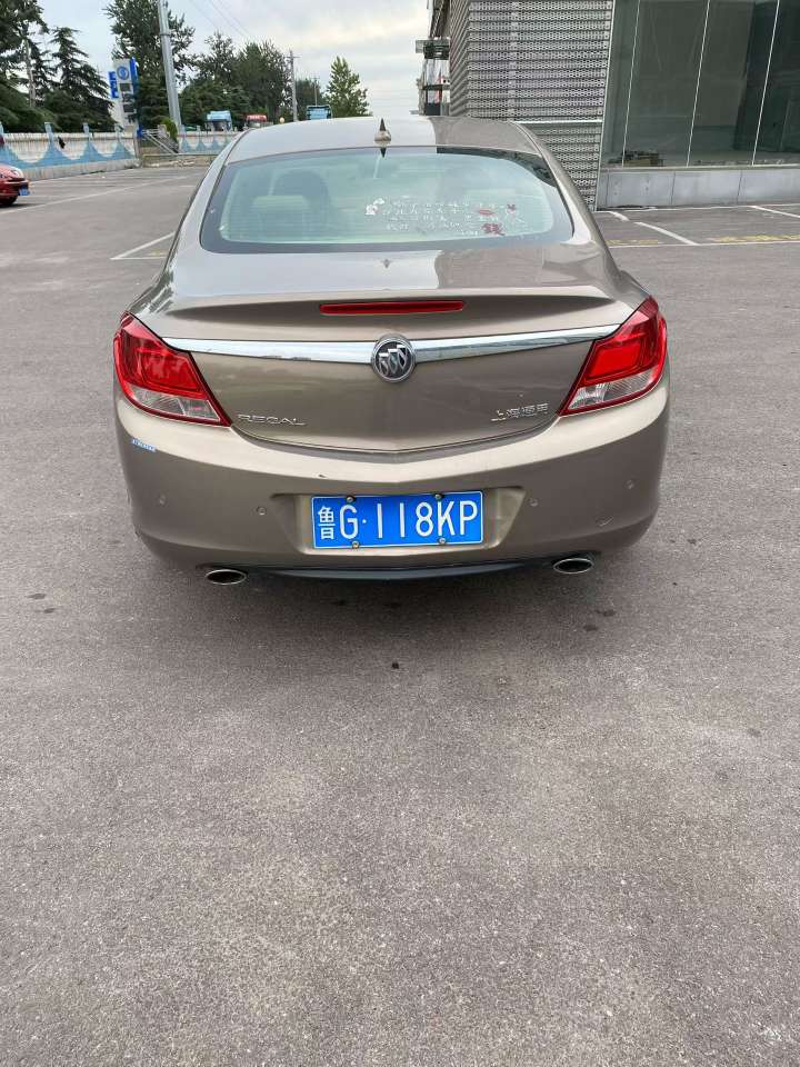 Buick Regal 2.0L Automatic High Trim 4