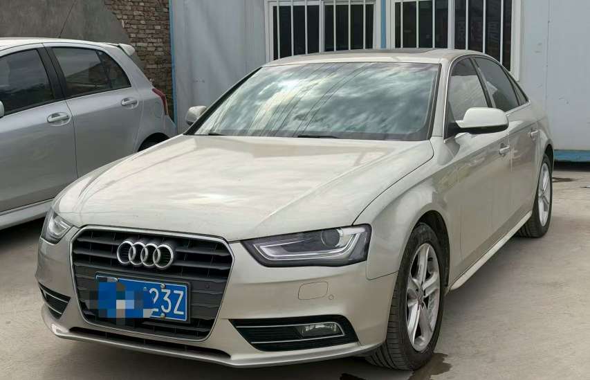 Audi A4L 2015 2.0T Automatic With Sunroof 2