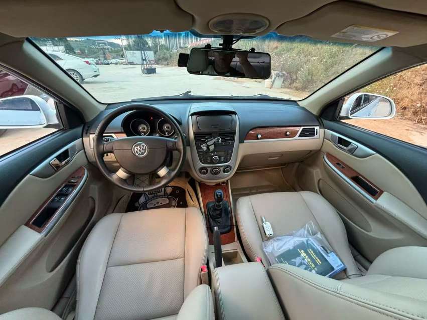 Buick Excelle 1.5L Manual Revised Engine 9