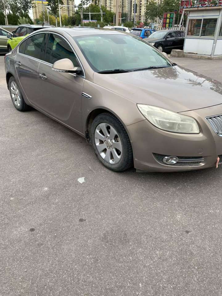 Buick Regal 2.0L Automatic High Trim 2